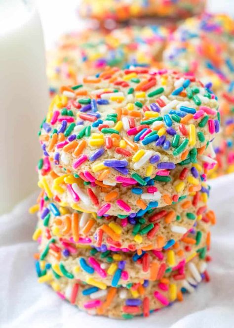 Great American Cookie Birthday Cake Cookie Recipe, Great American Cookie Recipe, Great American Cookie Company, Sprinkles Cookies, Cookies Sprinkles, Dairy Free Biscuits, Specialty Cookies, Easy Dessert Recipes Quick, Kids At Heart