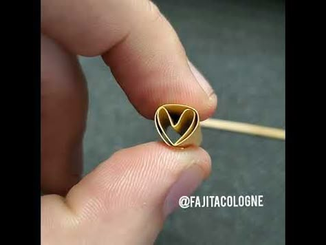 How To Roll A Heart Roach, Different Ways To Roll Blunts, How To Roll A Heart Filter For Joints, Cool Joints To Roll, Heart Filter For Joints Tutorial, How To Make A Filter For Joints, Heart Filter For Joints, How To Roll A J, How To Roll A Filter For Joints