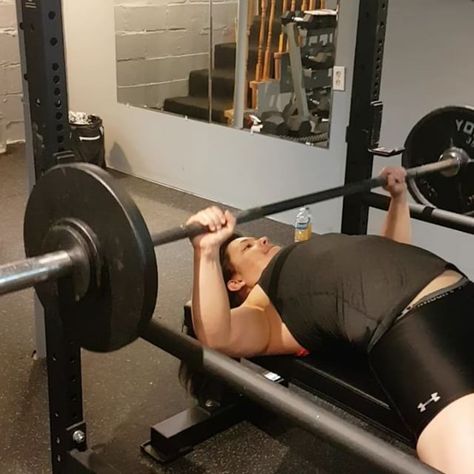 Benching Aesthetic Gym, Bench Press Aesthetic, Bench Press Women, Bianca Core, Vision Bored, Gym Inspo, Health Nut, 2023 Vision, Dream Lifestyle