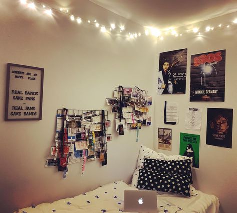 #ticket #tickets #concerts #ticketwall #5secondsofsummer #fairylights #dormroom Theatre Tickets, Memory Wall, Theater Tickets, Angel Aesthetic, Hanging Photos, Display Ideas, Bedroom Wall, Fairy Lights, Dorm Room