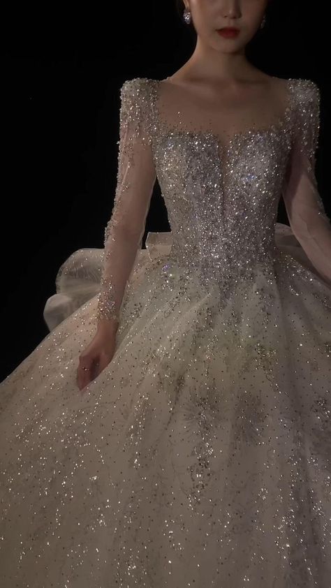 Glitter Wedding Dress Sparkle, Wedding Dress Sparkle, Wedding Ideas Dresses, Glittery Wedding Dress, Dream Wedding Ideas, Wedding Dress Sewing, Glittery Wedding, Wedding Dress Sewing Patterns, Extravagant Wedding Dresses