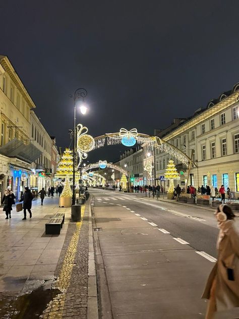 Christmas in Warsaw Poland 🇵🇱 Aesthetic Poland Aesthetic, Poland Christmas, Winter Moodboard, Aesthetic Winter, Warsaw Poland, Christmas Aesthetic, Christmas 2024, Warsaw, Travel Aesthetic