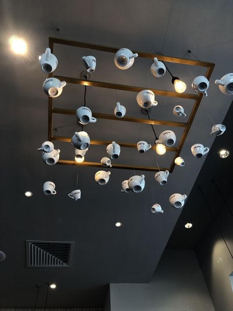 Coffee Shop Lighting Ideas Ceilings, Coffeeshop Ideas Design, Coffee Shop Lighting, Restaurant Design Inspiration, Bakery Design Interior, Coffee Shop Business, Small Coffee Shop, Small Cafe Design, Coffee Shop Interior Design