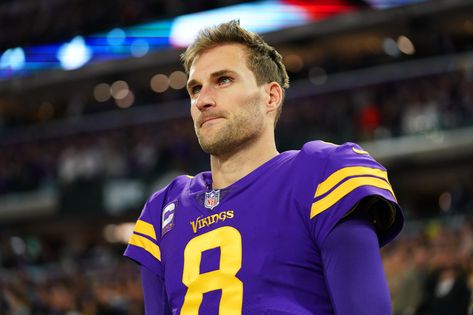 Kirk Cousins Wallpaper, Cousin Skeeter, Kirk Cousins Vikings, Kirk Cousins Falcons, Gilmore Girls Kirk, Robert Griffin Iii, Nfl Vikings, Justin Jefferson, Kirk Cousins