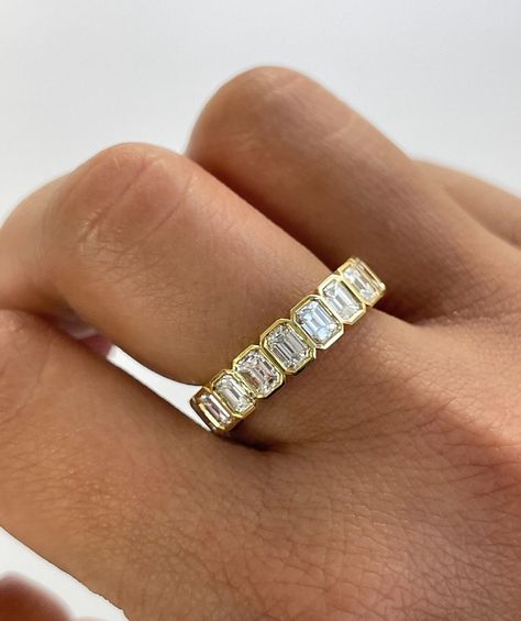 Wedding Band Combo, Wedding Stacks, Good Rings, Emerald Cut Eternity Band, Gold Anniversary Bands, Emerald Eternity Band, Wedding Band Ideas, Eternity Diamond Band, Stacked Rings