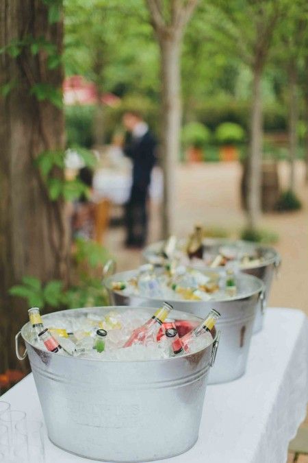 Cooler Alternatives For Wedding, Wedding Pre Drinks Ideas, Pre Drinks Wedding, Wedding Ceremony Drinks, Pre Ceremony Drinks, Wedding Refreshment Table, Wedding Ceremony Drink Station, Beach Wedding Drinks, Beverage Station Party