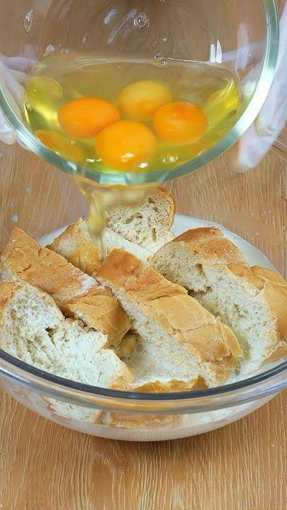 Esto es lo que Hago Cuando Me Sobran Pan en Casa #recetas #pan #torta #pan #viral #comida #sabroso Flan Pan, Flan, Muffins, Pastel, Dessert, Baking