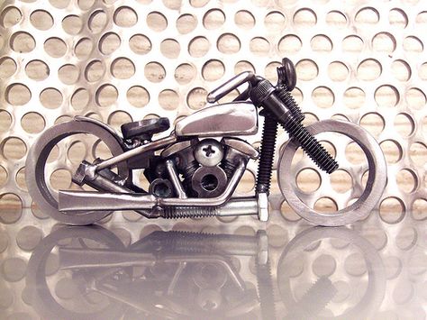 Bike 84 Knuckle Down | www.browndogwelding.com www.yearofthe… | Flickr Bolt Art, Fabrikasi Logam, Metal Sculpture Artists, Metal Motorcycle, Raw Art, Metal Ideas, Nut Bolt, Welding Art Projects, Arc Welding