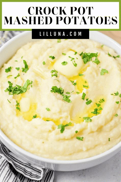 Creamy, cheesy crockpot mashed potatoes are the perfect accompaniment to any meal. They are SO easy to make - especially for busy holidays! #crockpotmashedpotatoes #mashedpotatoes #slowcookermashedpotatoes #potatoes Crockpot Vegetables, Crock Pot Mashed Potatoes, Crockpot Mashed Potatoes, Cream Cheese Potatoes, Crockpot Side Dishes, Easy Mashed Potatoes, Mashed Potatoes Recipe, Mashed Potato Recipes, Garlic Mashed Potatoes