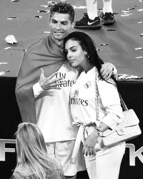 Cristiano Ronaldo Celebration, Cristiano Ronaldo Girlfriend, Cute Couples Football, Ronaldo Celebration, Ronaldo Girlfriend, Madrid Girl, Cristiano Jr, Football Couples, Georgina Rodriguez