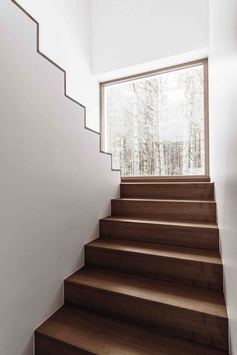 House in Pirita,© Tõnu Tunnel #minimalistarchitecture Architecture Windows, Minimalism Living, Stairs Window, Window Architecture, Stairs Design Interior, Interior Staircase, Escalier Design, Stairs Architecture, Interior Minimalista