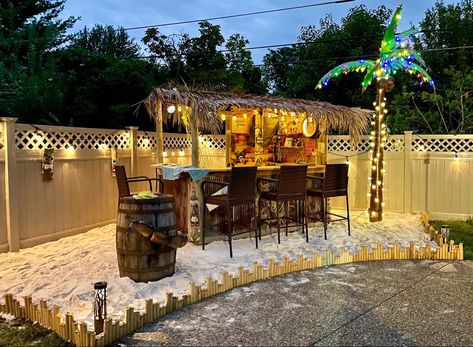 Pool Deck Tiki Bar Ideas, Tikki Bar Backyard Diy, Tiki Bar By Pool, Tiki Hut Pool House, Tiki Bar Ideas, Tiki Pool, Raised Bungalow, Tropical Yard, Backyard Wonderland