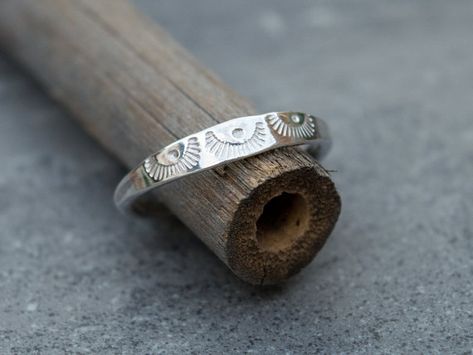 Simple silver ring-Minimalist ring-Sterling silver ring-Dainty silver ring-Stacking ring-Silver stacking ring-Textured ring-Modern ring Delicate handmade silver ring. A simple solid silver ring, great as an everyday ring. Modern ring, Simple and stylish designed to drive attention!!!! Silver Rings Simple, Handmade Silver Ring, Wedding Ring Necklaces, Zierlicher Ring, Rock Jewelry, Silver Earrings Handmade, Silver Stacking Rings, Textured Ring, 12 Gauge