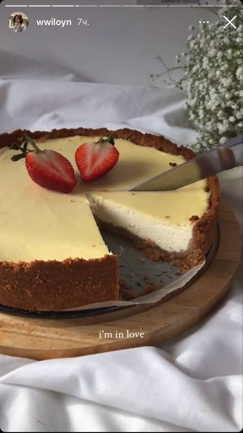 Cake Story, Food Captions, Food Goals, Food Is Fuel, Instagram Food, Breakfast Dessert, Sweets Recipes, Food Obsession, Pretty Food