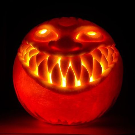 Impress your neighbors: 5 expert-level tips for carving your Halloween pumpkin - mlive.com Pumpkin Carving Tips, Pumpkin Carver, Carving Pumpkins, We All Make Mistakes, Pumpkin Lights, Best Pumpkin, Clay Tools, Halloween Looks, Carving Tools