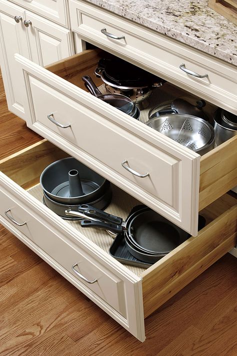 Dish Drawers, Kitchen Nightmares, Kitchen Base Cabinets, Desain Pantry, Kitchen Cabinet Drawers, Dish Storage, Kitchen Hacks Organization, Island With Seating, Drawer Design