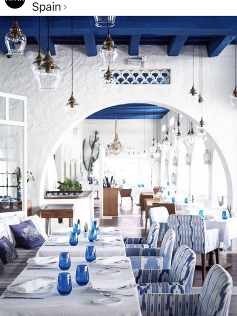 Greek Style Home, Bistro Interior, Resturant Design, Coffee House Design, Bistro Design, Mediterranean Interior Design, Modern Restaurant Design, Mediterranean Interior, Baths Interior