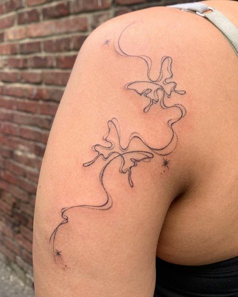 Feminine Fineline Tattoo, Divine Feminine Energy Tattoo, Fish Hip Tattoo, Minimalistic Tatoos, Shoulder Tattoos For Women Unique, Mindfulness Tattoo, Divine Feminine Tattoo, Aphrodite Tattoo, Fineline Tattoos