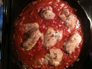 Chicken Thighs Braised in Marinara Sauce Keto Chicken Thighs, Wls Recipes, Braised Chicken Thighs, Marinara Recipe, Marinara Sauce Recipe, Dutch Oven Recipes, Braised Chicken, Healthy Foodie, Oven Recipes