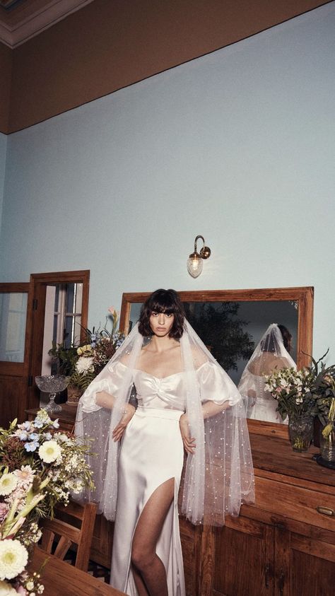 Wedding Dresses With Sleeves 2023, Vintage Bride Photoshoot, Romantic Silk Wedding Dress, Gen Z Bride, Wedding Inspo Dress, Kitschy Wedding Dress, Eccentric Wedding Dress, Cool Bride Aesthetic, Vintage Bride Aesthetic