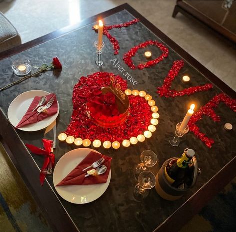 Romantic Dinner Tables, Romantic Dinner Setting, Romantic Room Surprise, Romantic Dinner Decoration, Surprise Birthday Decorations, Romantic Room Decoration, Birthday Decorations At Home, Birthday Room Decorations, Romantic Date Night Ideas