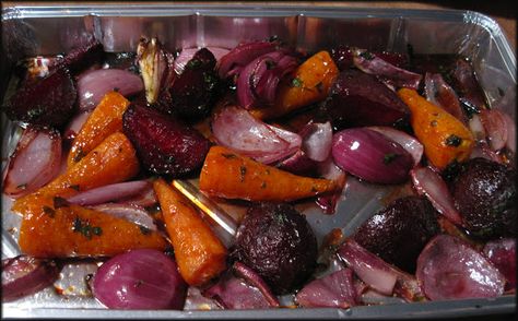 A Glug of Oil: Balsamic Glazed Beetroot and Carrots - Marks and Spencer Christmas Food Roast Parsnips, Honey Roasted Parsnips, Roasted Parsnips, Garlic Puree, Roast Dinner, Honey Roasted, Balsamic Glaze, Christmas Cooking, Vegetarian Food