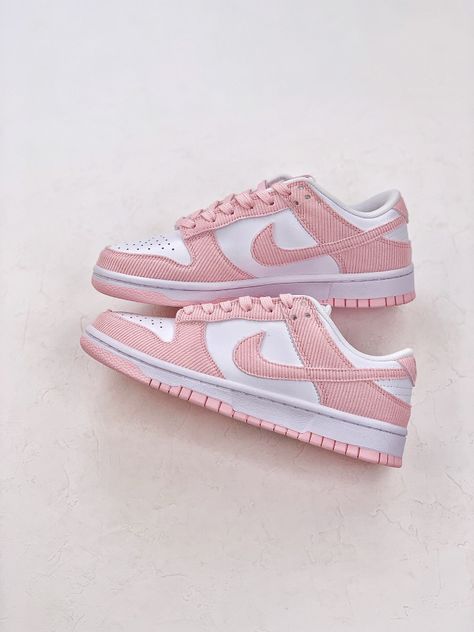 Dunk Nike, Brand Sneakers, Pink Corduroy, Dunks Nike, Casual Sport, Trending Sneakers, Casual Sport Shoes, Nike Dunk Low, Sneaker Brands