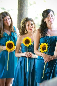 Sunflower Bridesmaid, Sunflower Bridesmaid Bouquet, Joshua Kane, Simple Sunflower, Single Flower Bouquet, Lilac Wedding Bouquet, Single Sunflower, Sunflower Wedding Bouquet, Sunflower Themed Wedding