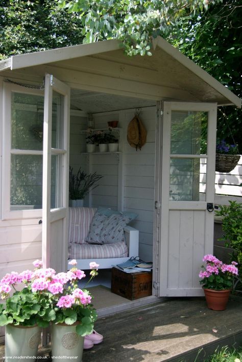 Summer House Interiors, Garden Cabins, Summer House Garden, Patio Pergola, English Country Gardens, She Sheds, Have Inspiration, Country Garden, Garden Buildings