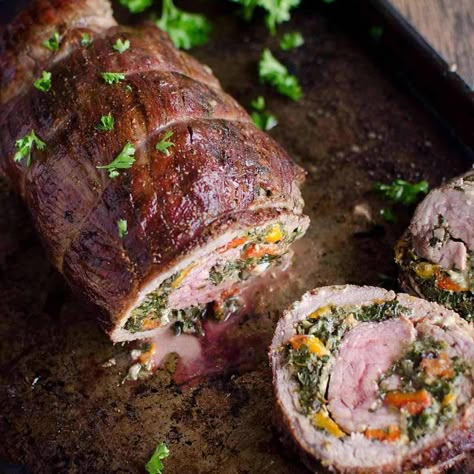 Flank Steak Recipes Oven, Flank Steak Rolls, Steak Roll Ups, Steak Pinwheels, Salsa Mexicana, Stuffed Flank Steak, Roasted Bell Peppers, Rolled Roast, Steak Rolls