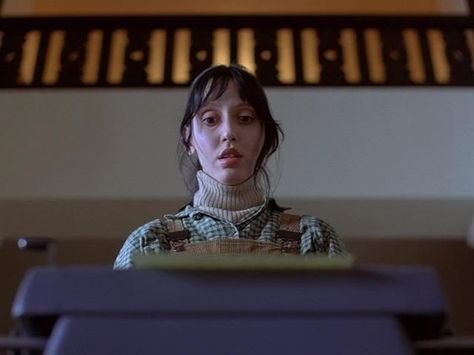 Shelley Duvall in front of an Adler Typewriter in "The Shining" Real Horror, Doctor Sleep, Septième Art, The Boogeyman, Movie Shots, Film Inspiration, Jack Nicholson, Stanley Kubrick, The Shining