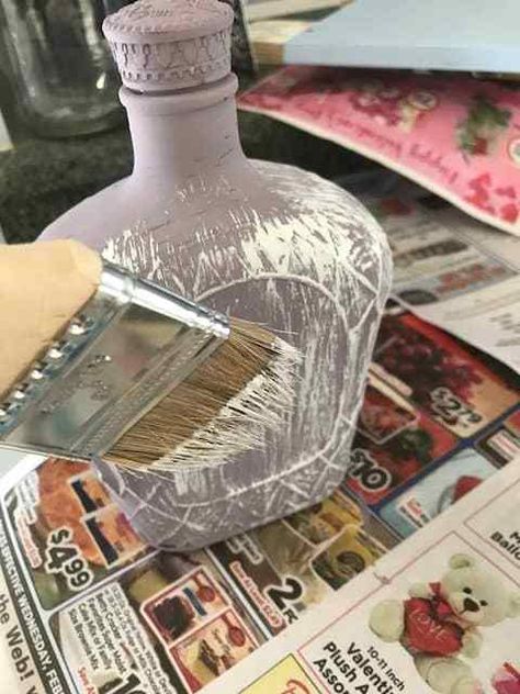 Repurpose Bottles, Crown Royal Diy, Whiskey Bottle Crafts, Crown Royal Crafts, Old Liquor Bottles, Crown Royal Bottle, Crown Bottle, Liquor Bottle Crafts, Diy Glass Bottle Crafts