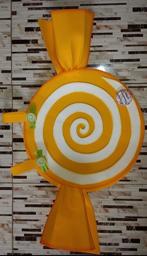 Caramelo en foamy Class Door Decorations, Candy Costume, Adult Women Halloween Costumes, Candy Costumes, Numbers Preschool, Twas The Night, Adult Halloween Costumes, Diy Halloween Costumes, Spooky Season