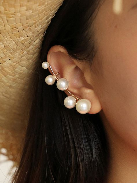 Vintage Geometric Pearl Stud Earrings Casual Metal Irregular Pearl Ear Clip Earrings online - NewChic Ear Crawler Earrings, Pearl Cuff, Casual Earrings, Climber Earrings, Party Earrings, Moda Vintage, Color Dorado, Pearl Stud Earrings, Bohemian Wedding