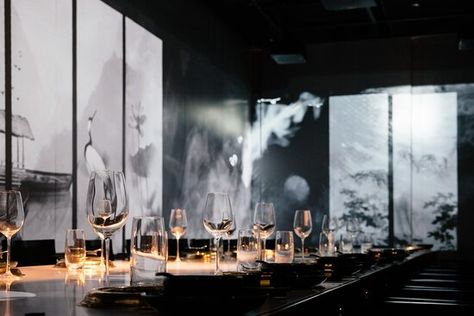 5D immersive dining experience Immersive Dinner Experience, Immersive Dining Experience, Experiential Dining, Fashion Week After Party, Event Moodboard, Immersive Dining, Vip Section, Las Vegas Pictures, Dinner Experience