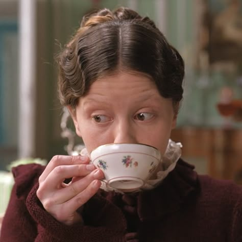 Mia Goth - Harriet Smith Harriet Smith, Emma Movie, Emma. 2020, Mia Goth, Jane Austen Novels, Jane Austin, Tim Burton Movie, Aesthetic Cottagecore, Cottagecore Coquette