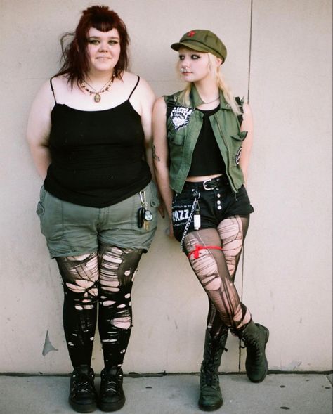 Biopunk Outfit, British Punk Outfits, Female Punk Outfits, Punk Outfits Plus Size, Folk Punk Outfit, Punk Outfits Summer, Éd Twt, 80s Punk Outfits, Summer Punk Outfits