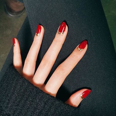 Simple twists on the classic color. Chrismas Nail Art, Reverse French Manicure, Sophisticated Manicure, Red And Gold Nails, Gold Nail Designs, Red Manicure, Red Acrylic Nails, Gold Nail, Basic Nails