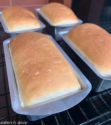 Small Loaf Bread Machine Recipes, Mini Bread Loaves Recipes Easy, Mini Quick Bread Recipes, Mini Yeast Bread Loaves Recipes, Small Loaves Of Bread, Mini Bread Loaves Recipes Fall, Individual Bread Loaves, Mini Apple Bread Loaves, Small Bread Loaf Recipe