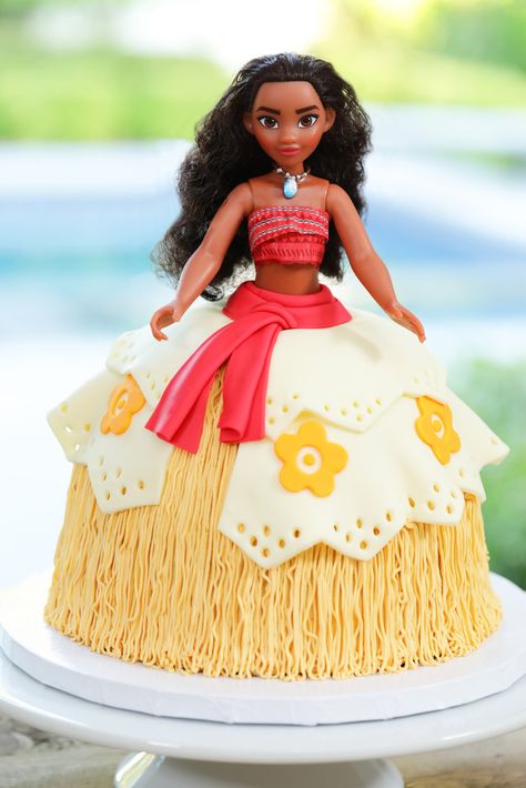 Moana Birthday Cake Ideas, Moana Cake Ideas, Moana Birthday Party Cake, Cake Ideas Simple, Moana Princess, Moana Birthday Cake, Moist Yellow Cakes, Moana Bebe, Rosanna Pansino