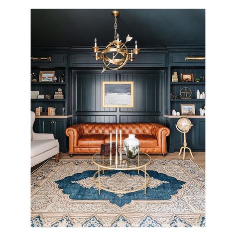 Visual Comfort on Instagram: “Create a little mystery and mood with dark colors in your interiors like this handsome office space designed by @the_fox_group_. The deep…” Whisky Room, Bar Lounge Room, Whiskey Room, Office Space Design, Home Library Design, Lounge Decor, Library Design, Lounge Room, Home Library