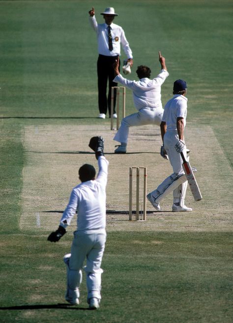 Cricket Match Aesthetic, Aesthetic Cricket, Cricket Asethic, Cricket Aesthetic, Australia Cricket Team, Sports Cricket India, Cricket Iconic Moments, World Cricket, Test Cricket