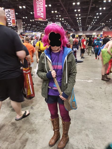 Ramona Costume, Kim Pine Cosplay, Scott Pilgrim Couples Costume, Scott And Ramona Costume, Scott Pilgrim Vs The World Halloween, Ramona Flowers Style, Ramona Flowers Costume, Romana Flowers Scott Pilgrim Costume, Scott Pilgrim And Ramona Flowers Costume