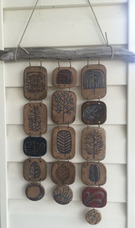 Clay Leaf Wall Hanging, Hanging Pottery Ideas, Clay Wall Tiles, Wall Hanging Ceramic Art, Clay Tiles Designs Ideas, Ceramic Hanging Art, Ceramic Wall Hangings, Pottery Wall Hangings, Ceramic Wall Art Hanging