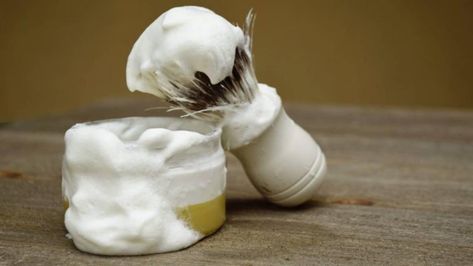 Shaving Soap Recipe, Shave Soap Recipe, Barber Style, Winter Beauty Tips, Juniper Berry Essential Oil, Vaseline Beauty Tips, Beauty Tips In Hindi, Turmeric Essential Oil, Vintage Razors