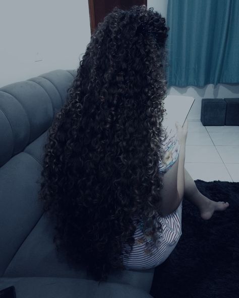 Hairstyles For Waist Long Hair, Floor Length Curly Hair, Curly Waist Length Hair, Long 3b Curly Hair, Waist Length Curly Hair, Very Long Curly Hair, Long 4b Hair, Long Coily Hair, 4a Curly Hair