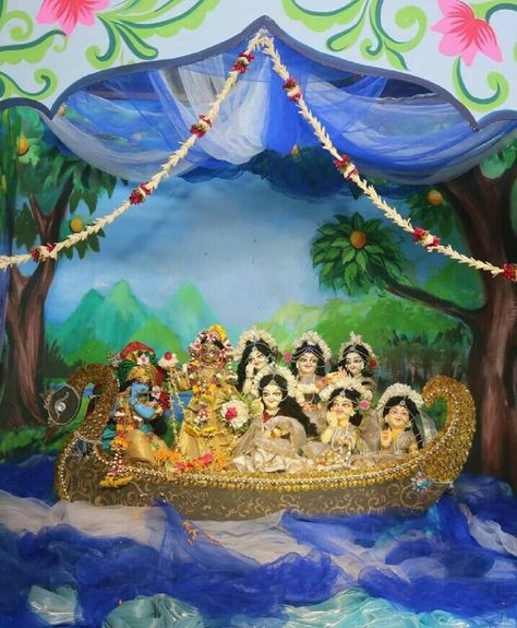 Govardhan Parvat Decoration, Giriraj Govardhan, Govardhan Parvat, Gauri Ganpati, Deity Worship, Ganpati Decoration Theme, Radha Radha, राधे कृष्णा, Pooja Decoration