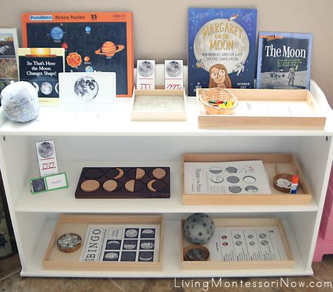 Montessori Shelves, Montessori Infant Room, Montessori Activities Preschool, Montessori Shelf, Montessori Science, Montessori Lessons, Montessori Playroom, Montessori Diy, Montessori Room