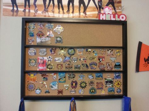 A unique way to display softball trading pins that my daughter has collected over the last 4 years of travel ball... Got the corkboard at Marshalls, very inexpensive... Dance Pins Display Ideas, Dance Competition Pin Display Ideas, Dance Pin Display Ideas, Dance Awards Display Ideas, Dance Competition Quotes, Dance Competition Checklist, Hairstyles Dance, Dance Competition Bag, Dance Signs