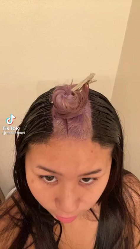 Jet Black Hair With Pop Of Color, Short Hair Dyed Idea, Side Peekaboo Hair, Stripe Of Color In Hair, One Piece Dyed Hair, Y2k Grunge Hair Dye, Pink Hair With Brunette, Blonde Highlights Top Of Head Only, Top Layer Of Hair Dyed Blonde